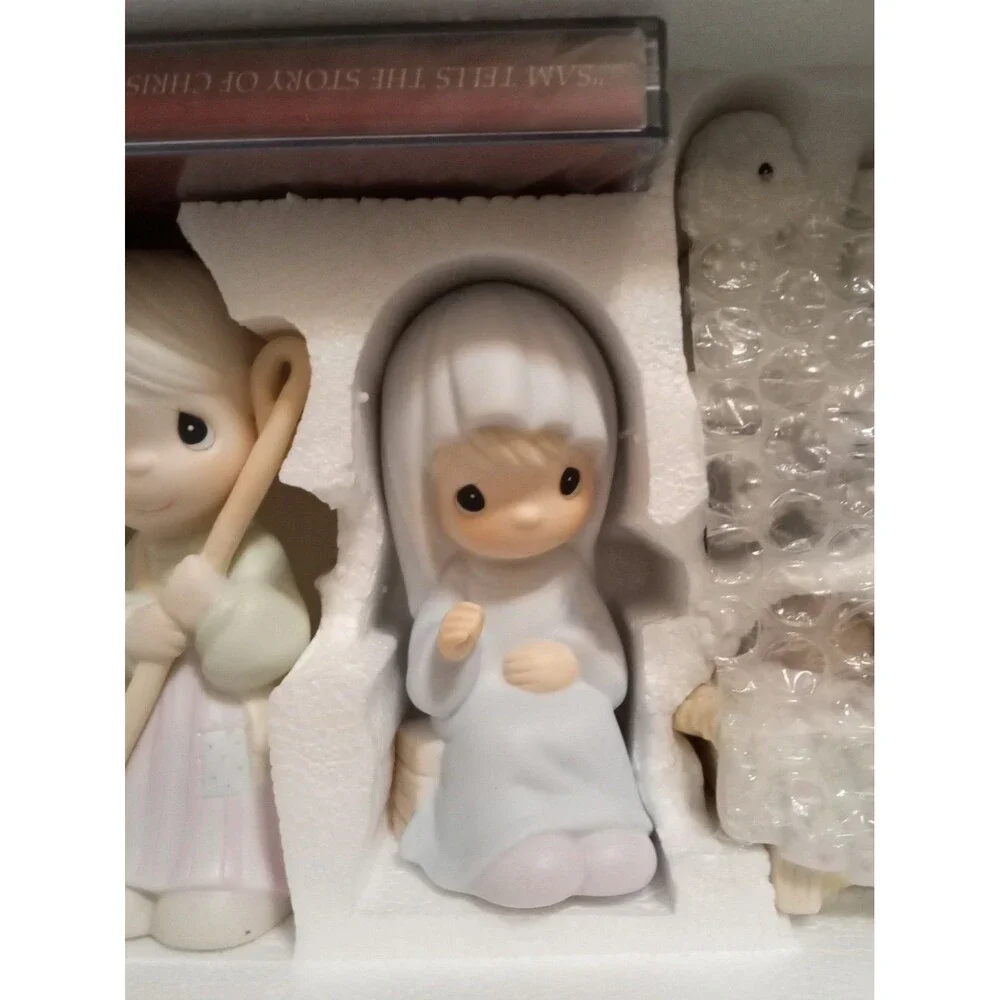 Precious Moments 9 Piece Enesco Set 104000 Come Let Us Adore  Him 1986 BisqueNew